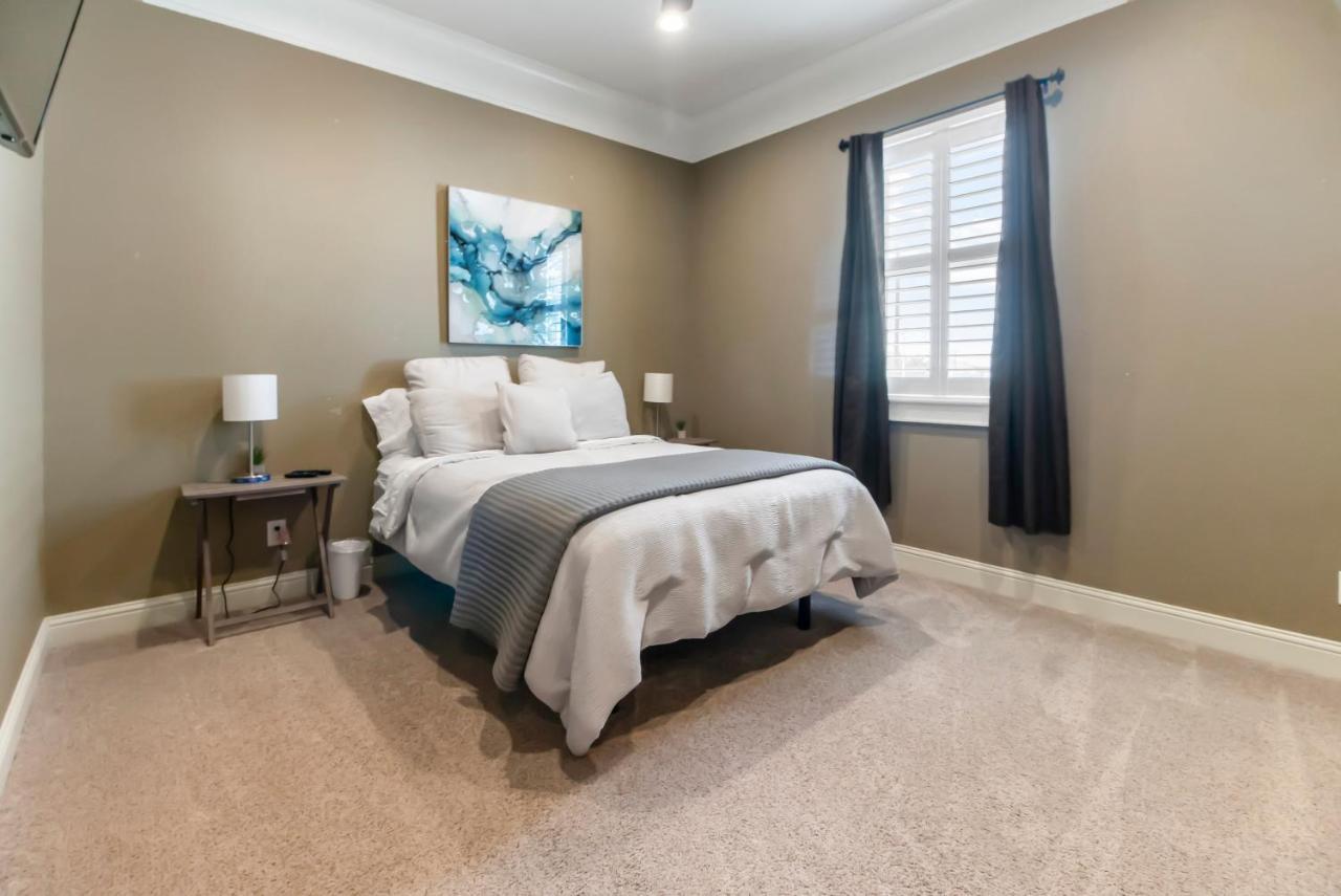 Luxury Waterfront Home Family And Pet Friendly Near Surfside Beach 11 Mins Freeport Εξωτερικό φωτογραφία