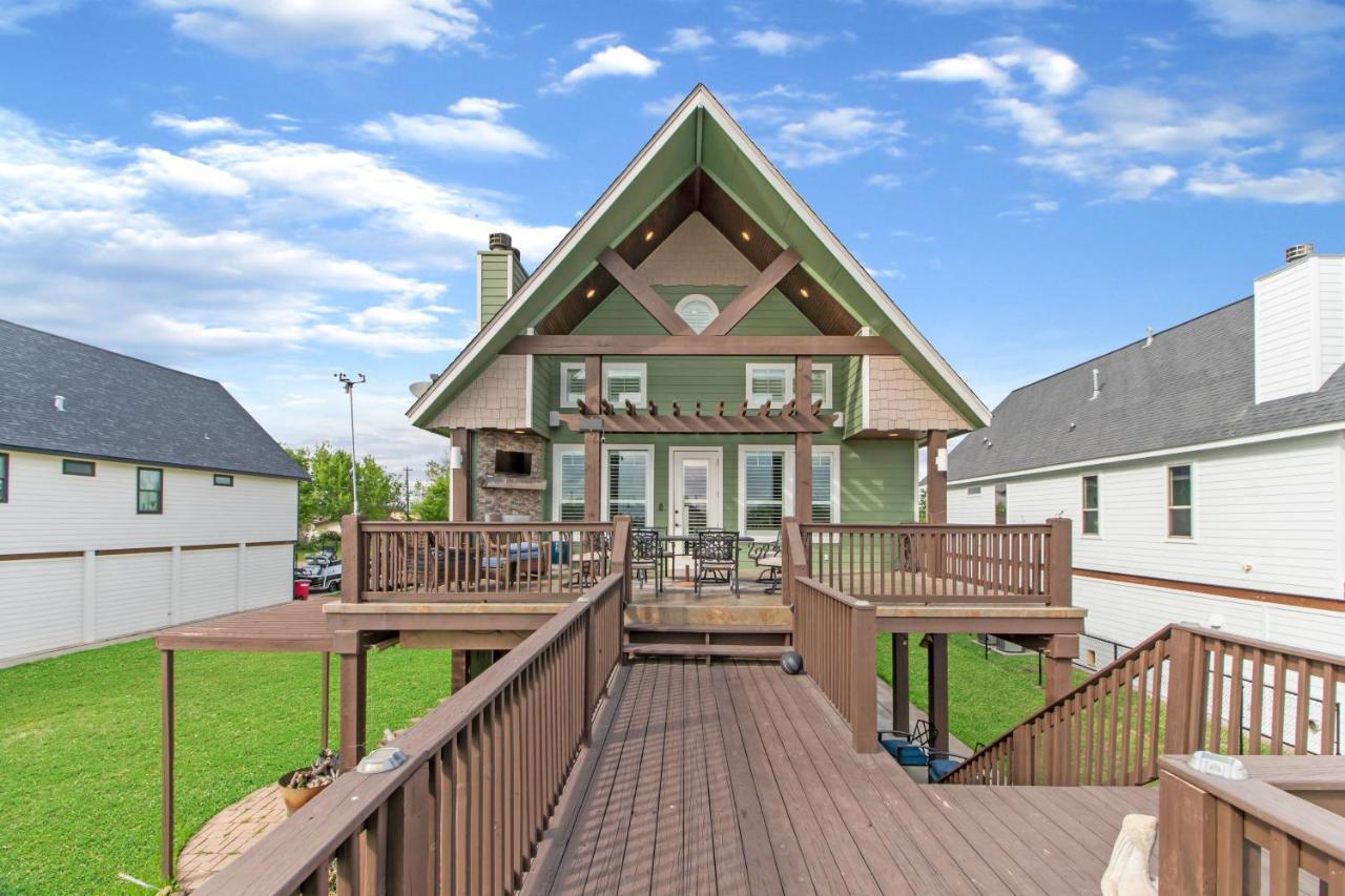 Luxury Waterfront Home Family And Pet Friendly Near Surfside Beach 11 Mins Freeport Εξωτερικό φωτογραφία