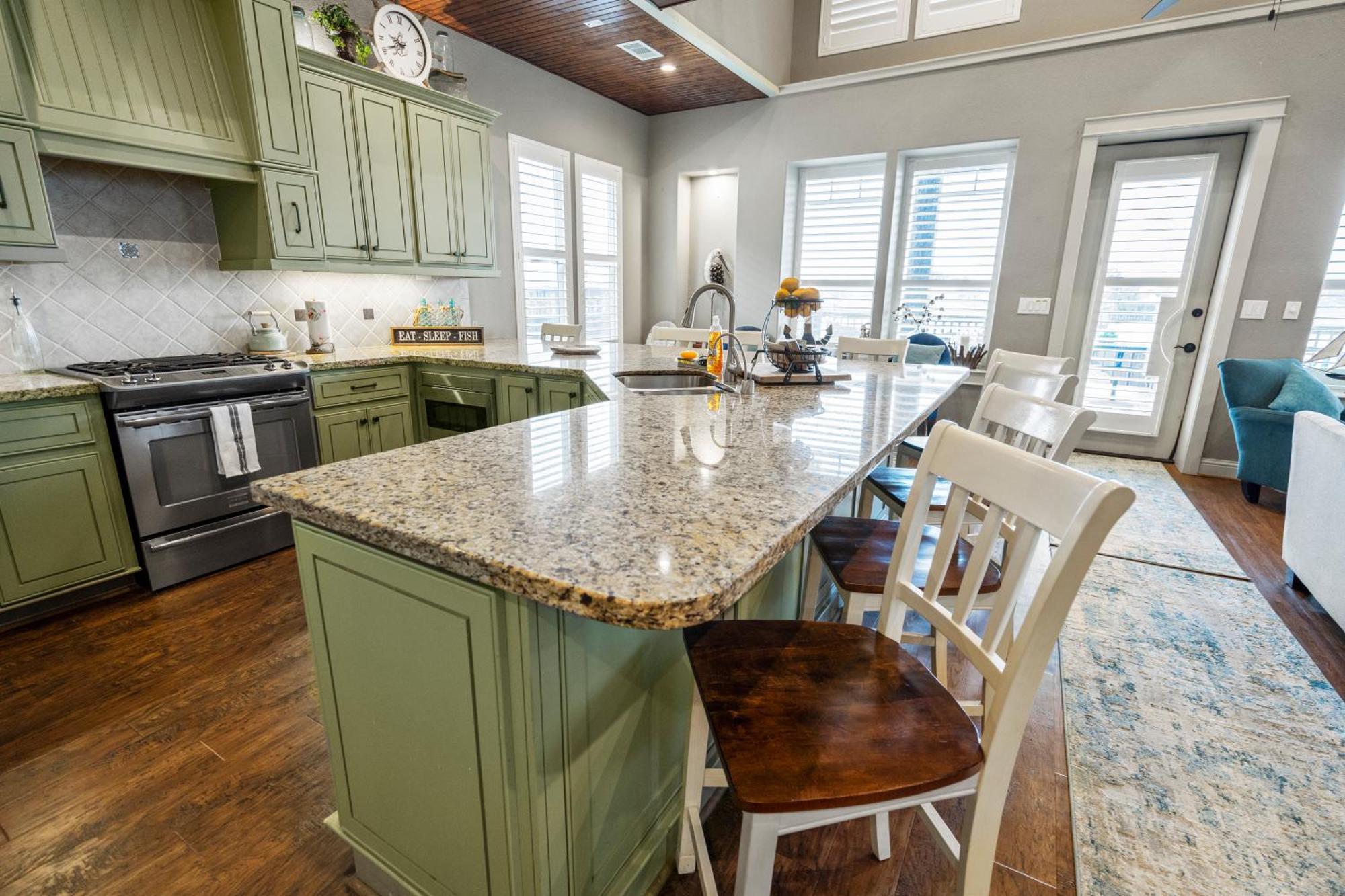 Luxury Waterfront Home Family And Pet Friendly Near Surfside Beach 11 Mins Freeport Εξωτερικό φωτογραφία